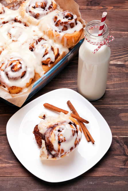 Candle making supplies in Canada are next level. Try Cinnabon Swirls fragrance oil for sinfully sweet candles