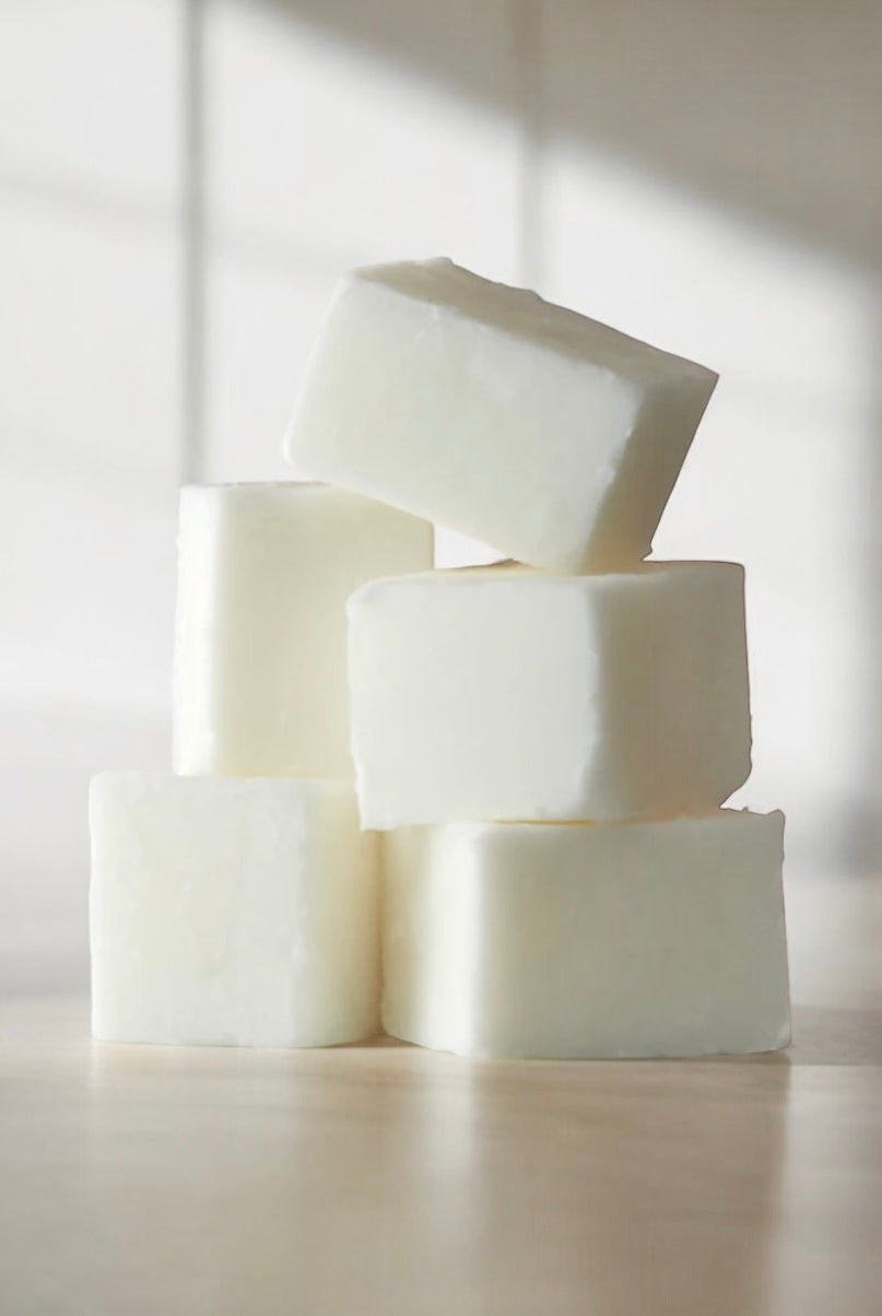 Coco Apricot wax is used to make candles and cand be used at any skill level