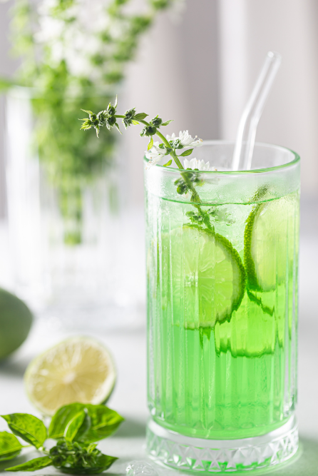 premium fragrance oils canada | Aromatic Lime Basil Breeze fragrance oil for candle making - Candlehaven.ca