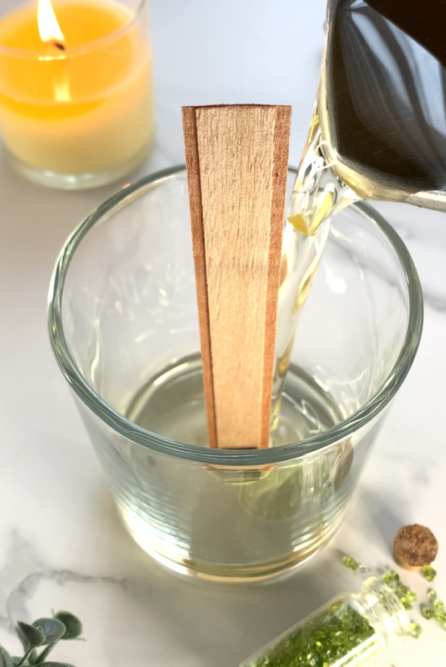 Wooden wick with Booster canada