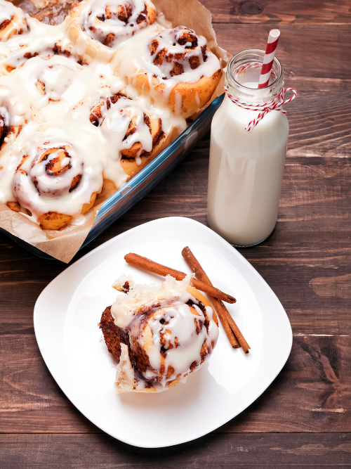 Candle making supplies in Canada are next level. Try Cinnabon Swirls fragrance oil for sinfully sweet candles