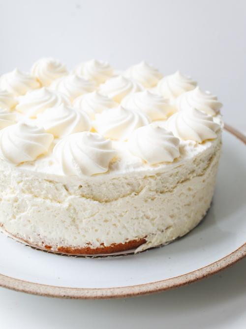 use french vanilla fragrance oil and wooden wicks to make beautiful candles with supplies from Canadian supplier of candle making supplies, Candlehaven.ca