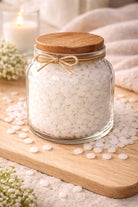 Vybar 260: wax additive that improves opacity, prevents mottling, controls oil bleed, retains fragrance and adds strength to your candles | Wax additive Canada | Vybar 260 Canada