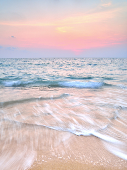 Beachy Vibes Fragrance Oil for candle making. A picture of the beach is depicted | beach fragrance oil Canada